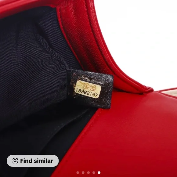 Chanel calfskin leather shoulder bag Red Medium Waffle Quilted calfskin leather - Picture 5 of 5